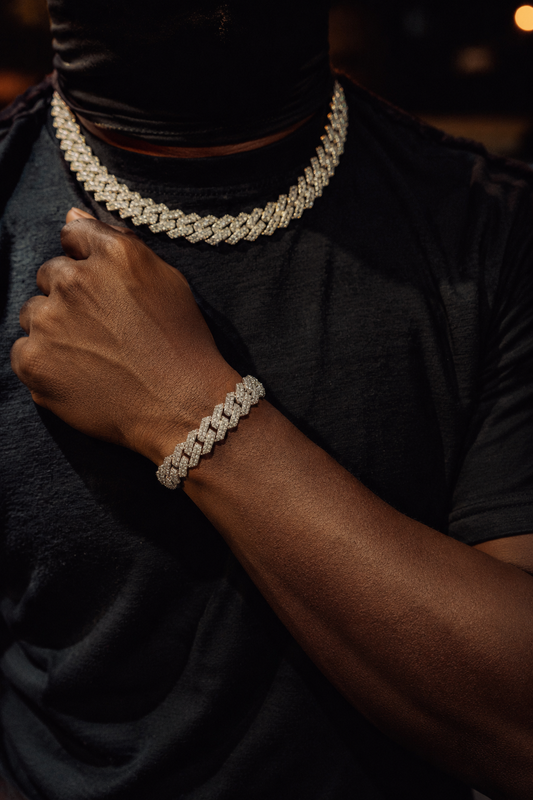 DOUBLE TROUBLE BAGUETTES.