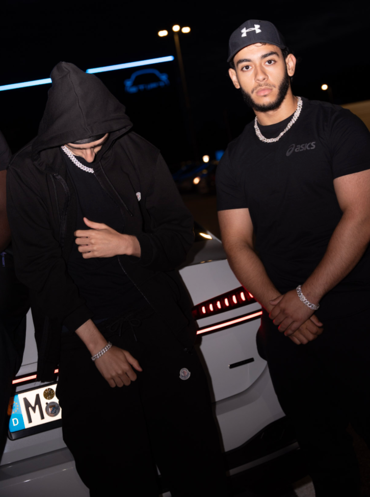 HOOD FAMOUS Wrist